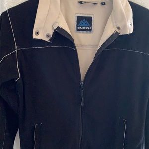 Snozu Fleece Jacket 🖤🤍